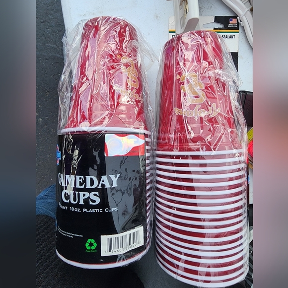 36 count OFFICIAL USC TROJANS GAMEDAY CUPS NEW 18 OZ - Picture 1 of 4